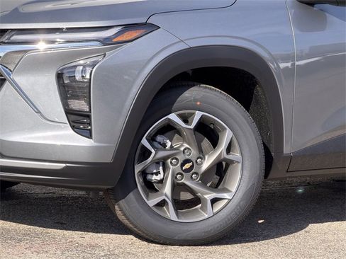 New 2026 Chevrolet Trax LT image 8