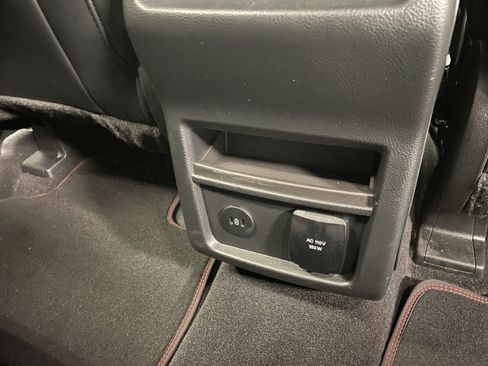 Used 2023 Ford Edge ST-Line image 24