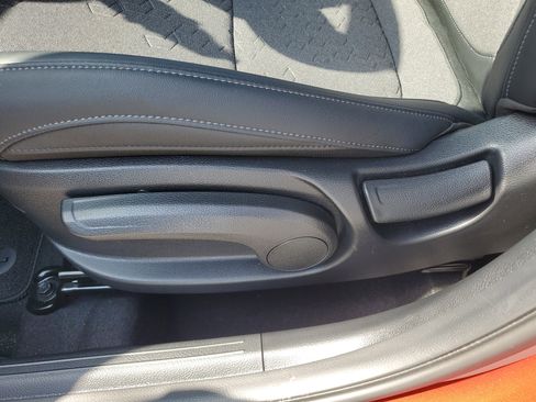 Used 2025 Kia Seltos S image 12