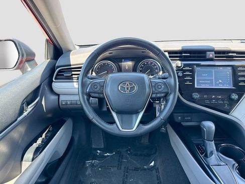 Used 2019 Toyota Camry SE FWD image 20