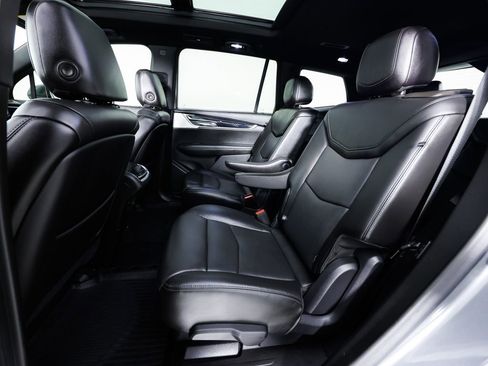 Used 2022 Cadillac XT6 Premium Luxury w/ Technology Package image 21