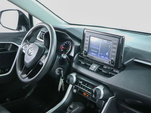 Used 2022 Toyota RAV4 LE FWD image 25