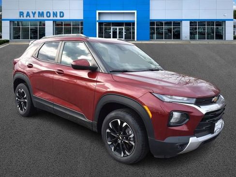 Used 2022 Chevrolet TrailBlazer LT image 1