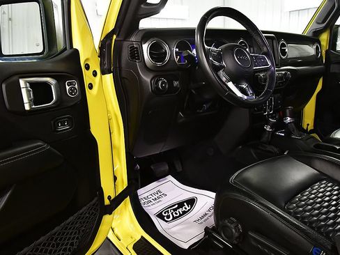 Used 2023 Jeep Wrangler Unlimited Sahara w/ LED Lighting Group AWD/4WD image 13