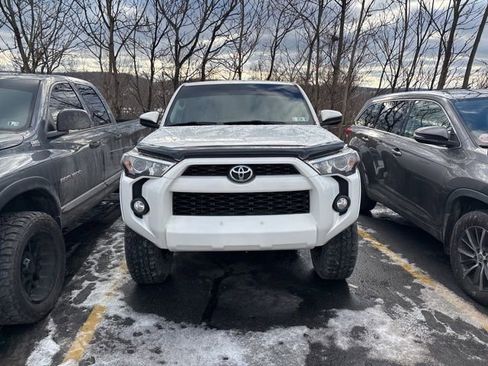 Used 2016 Toyota 4Runner SR5 image 8