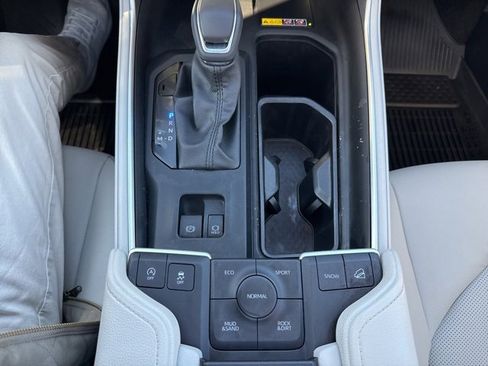 Used 2025 Toyota Grand Highlander AWD image 26