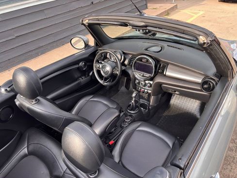 Used 2019 MINI Cooper Convertible w/ Signature Upholstery Package image 26