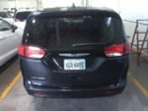 Used 2023 Chrysler Voyager LX FWD image 3