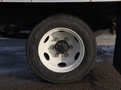 Used 2023 Chevrolet Low Cab Forward 5500XD image 40