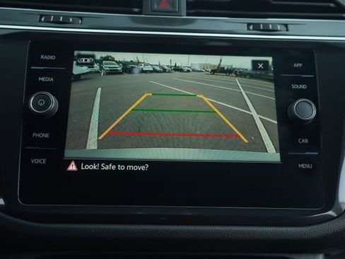 Used 2023 Volkswagen Tiguan SE R-Line image 28