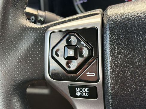 Used 2018 Toyota 4Runner SR5 RWD image 17