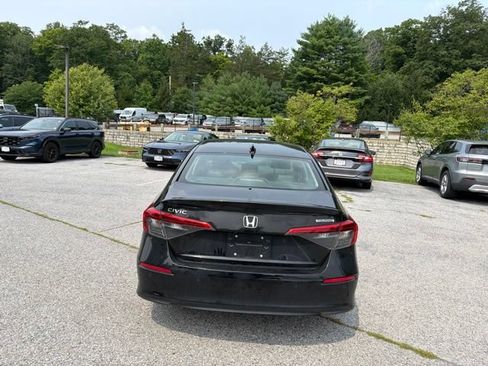 Used 2024 Honda Civic Touring image 7