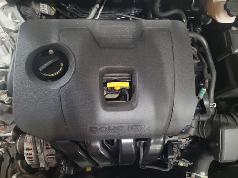 Used 2019 Hyundai Elantra SE w/ Cargo Package FWD image 30
