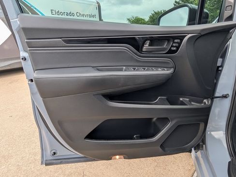 Used 2025 Honda Odyssey Touring image 16