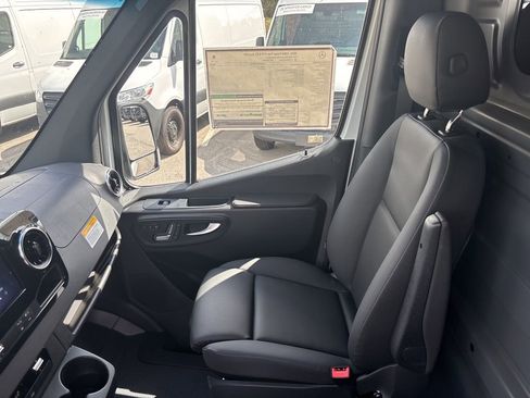 New 2026 Mercedes-Benz Sprinter 2500 image 34