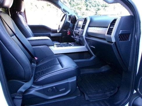 Certified 2020 Ford F250 Lariat image 3