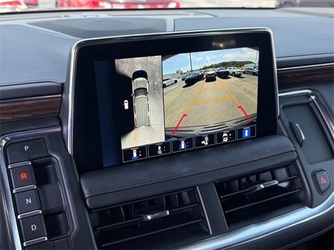 Used 2024 Chevrolet Suburban High Country image 25