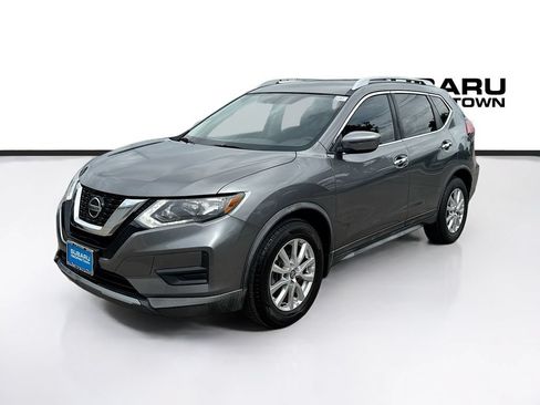 Used 2018 Nissan Rogue SV FWD image 3