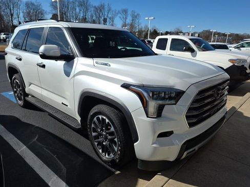 Used 2025 Toyota Sequoia Limited image 3