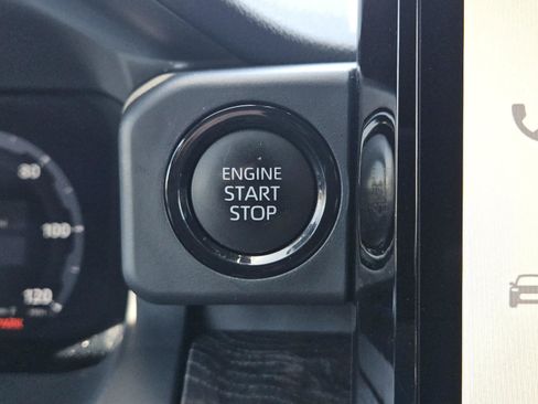 Used 2024 Toyota Tacoma Limited w/ Limited Package (LT) AWD/4WD image 16