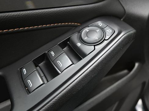 Used 2020 Chevrolet Traverse LT w/ LPO, Floor Liner Package FWD image 11