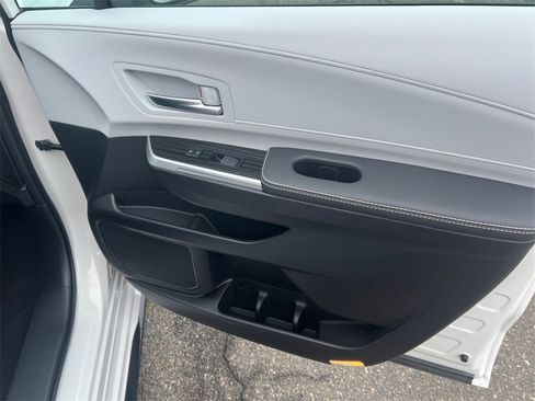 New 2026 Toyota Sienna XSE image 17