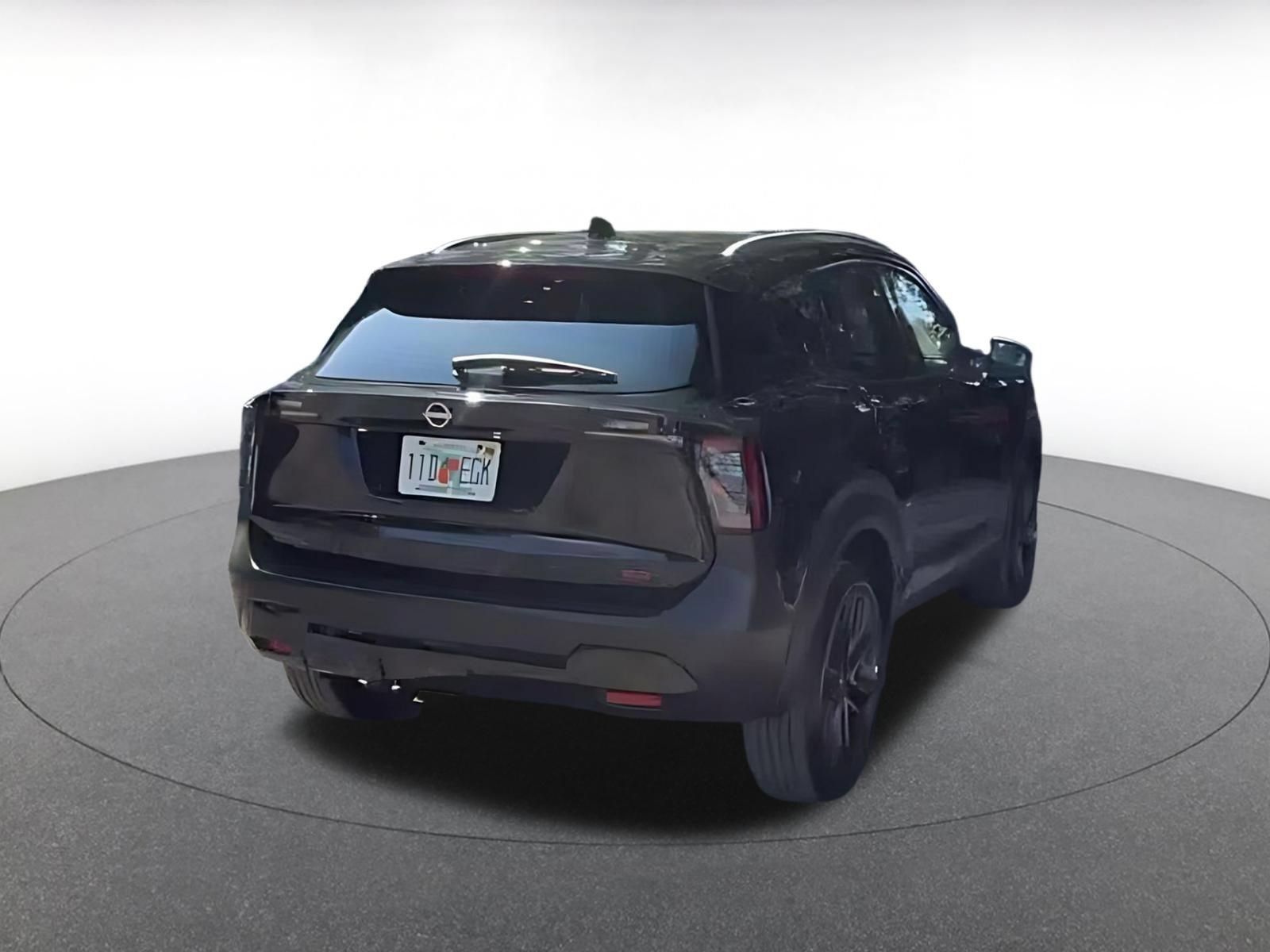 Used 2026 Nissan Kicks SR FWD image 14