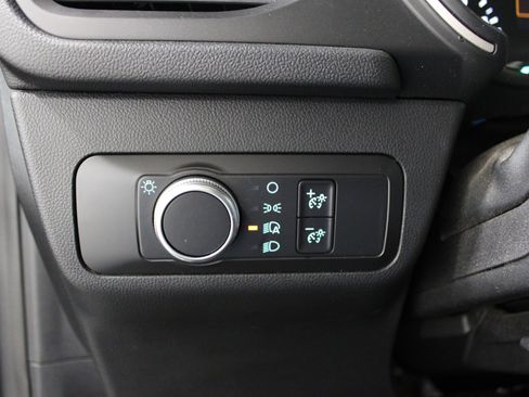 Used 2020 Ford Escape SE FWD image 8