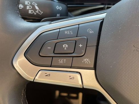Used 2024 Volkswagen Atlas Peak Edition SEL AWD/4WD image 23