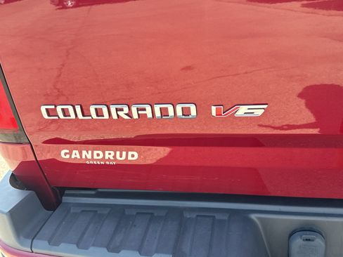 Used 2018 Chevrolet Colorado Z71 AWD/4WD image 9