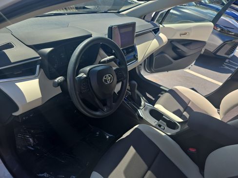 Used 2024 Toyota Corolla LE FWD image 15