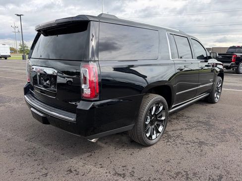 Used 2018 GMC Yukon XL Denali w/ Denali Ultimate Package AWD/4WD image 4