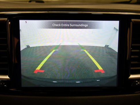 Used 2025 Chrysler Pacifica Select FWD image 25