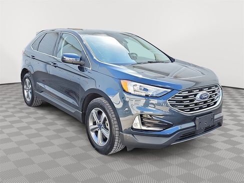 Used 2022 Ford Edge SEL w/ Convenience Package image 3