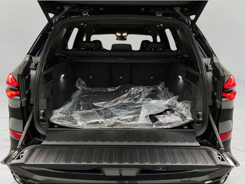 New 2026 BMW X5 xDrive40i w/ M Sport Package AWD/4WD image 7