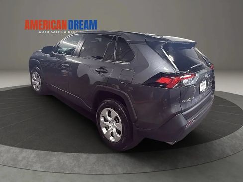 Used 2025 Toyota RAV4 LE AWD/4WD image 3