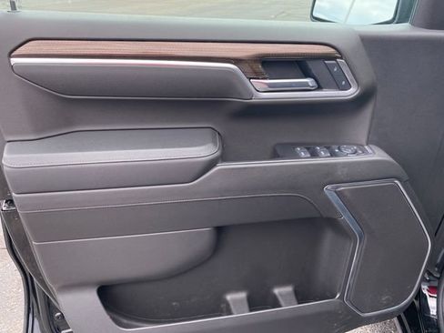 Certified 2025 Chevrolet Silverado 1500 LT AWD/4WD image 16