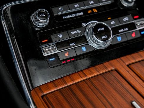 Used 2024 Lincoln Navigator Reserve image 26