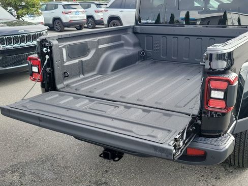 New 2026 Jeep Gladiator Mojave AWD/4WD image 11