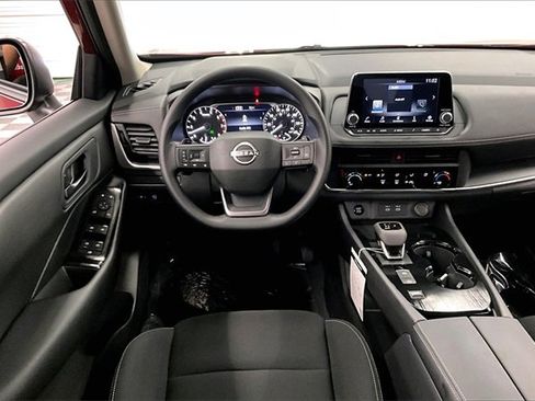 New 2026 Nissan Rogue S image 18