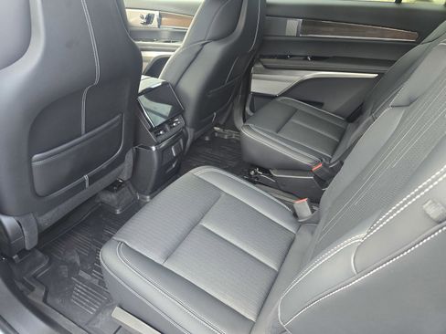 New 2026 Cadillac Vistiq Premium Luxury AWD/4WD image 14
