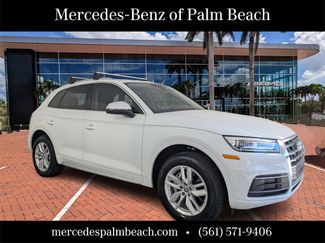 Used 2020 Audi Q5 2.0T Premium w/ Convenience Package image 1