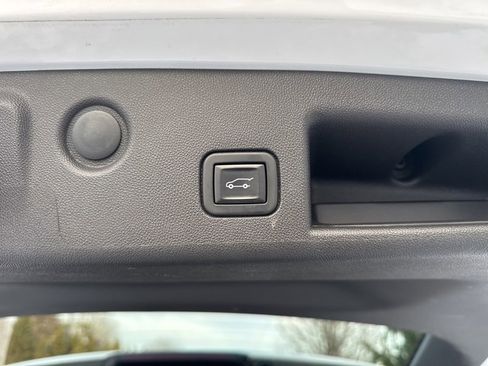 Certified 2021 Chevrolet Equinox LT image 40