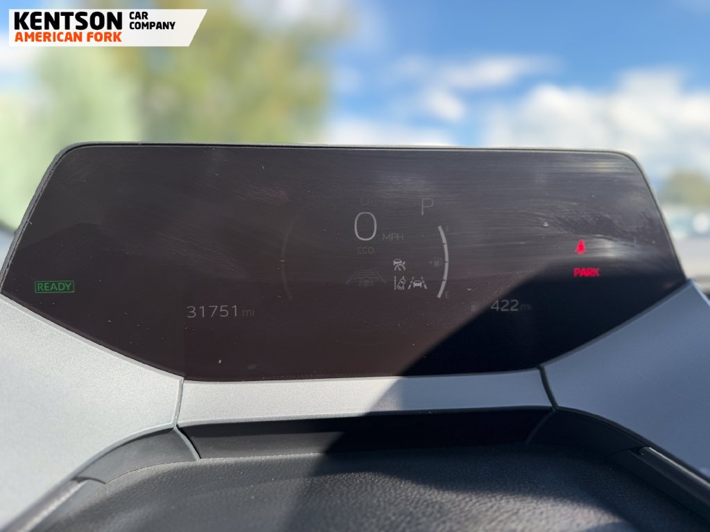 Used 2025 Toyota Prius LE AWD/4WD image 13