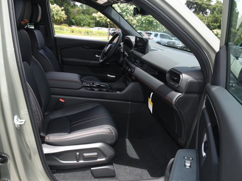 New 2026 Honda Pilot TrailSport image 11