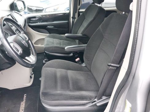 Used 2017 Dodge Grand Caravan SE w/ Power Window Group image 15