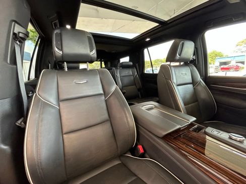 Used 2022 Cadillac Escalade Premium Luxury w/ Performance Package RWD image 30