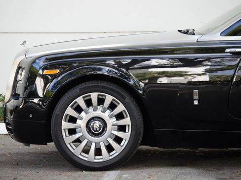 Used 2016 Rolls-Royce Phantom Drophead Coupe image 10