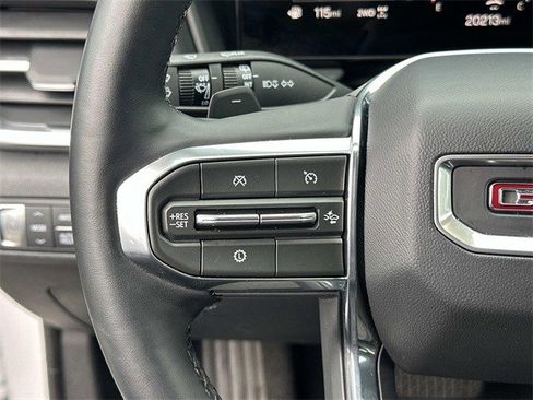 Used 2025 GMC Terrain Elevation image 27