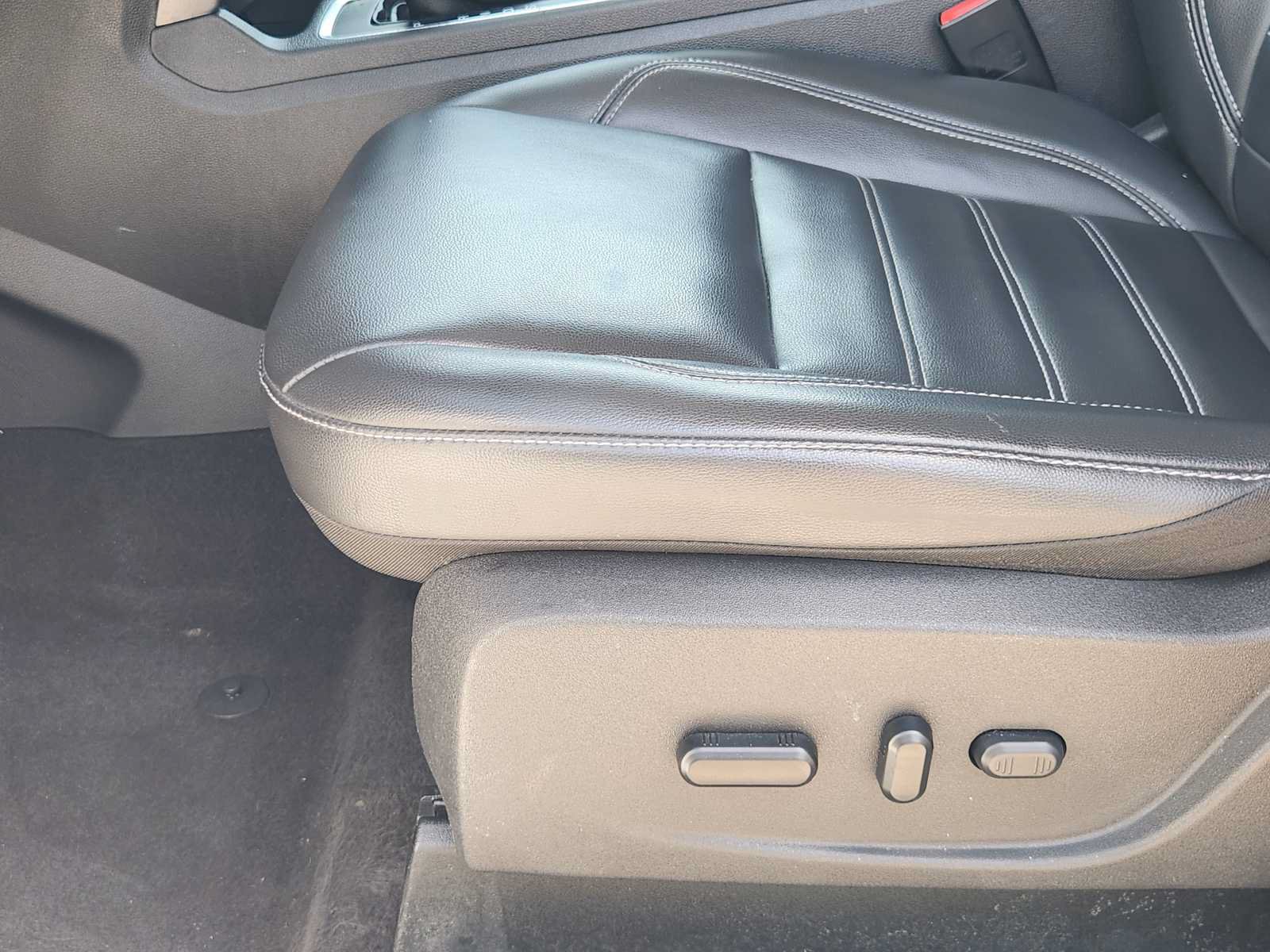 Used 2019 Ford Escape SEL FWD image 23